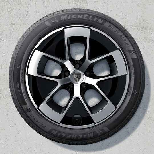 21" Cayenne E4 Turbo Aero winter set - Silver / Black
