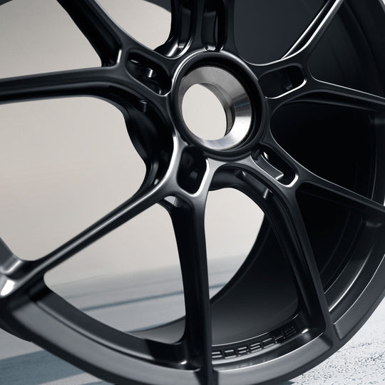 Porsche 20/21-inch 911 Carrera GTS Lightweight Wheelset with Central Locking (992.2)