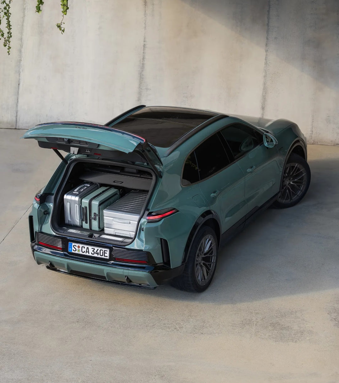 Porsche Roadster Hardcase Business Trolley (Small) - Cayenne Electric Urban