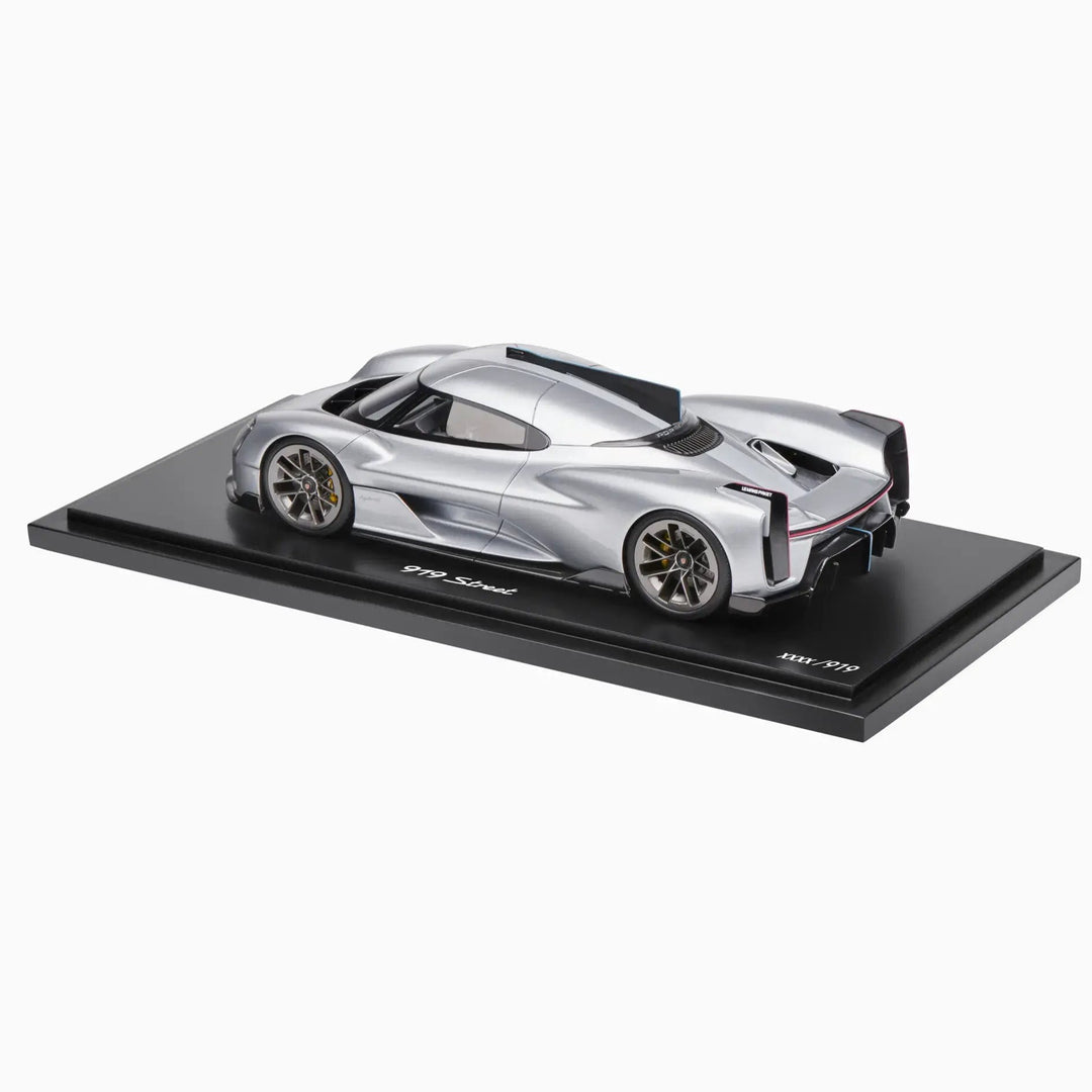 Porsche 919 Street 1:18 Scale Model Car
